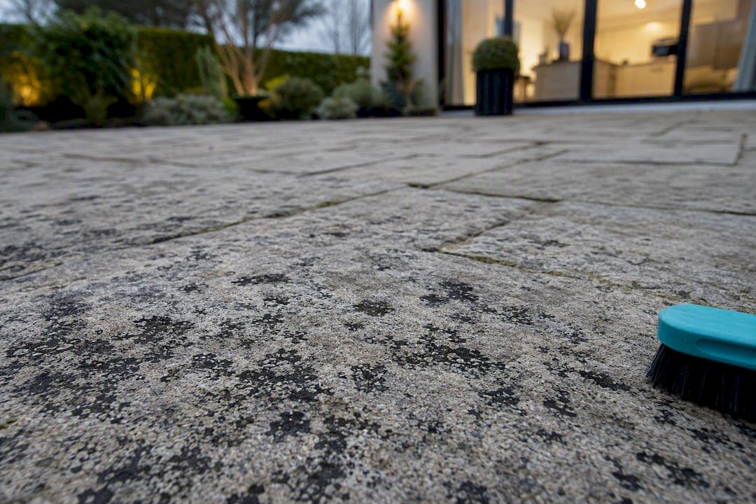 Patio Black Spots: 1–24 Hour Dwell Method for Dublin